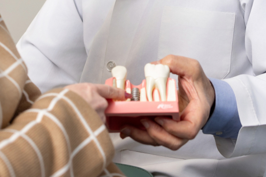 dental implant costs and factors