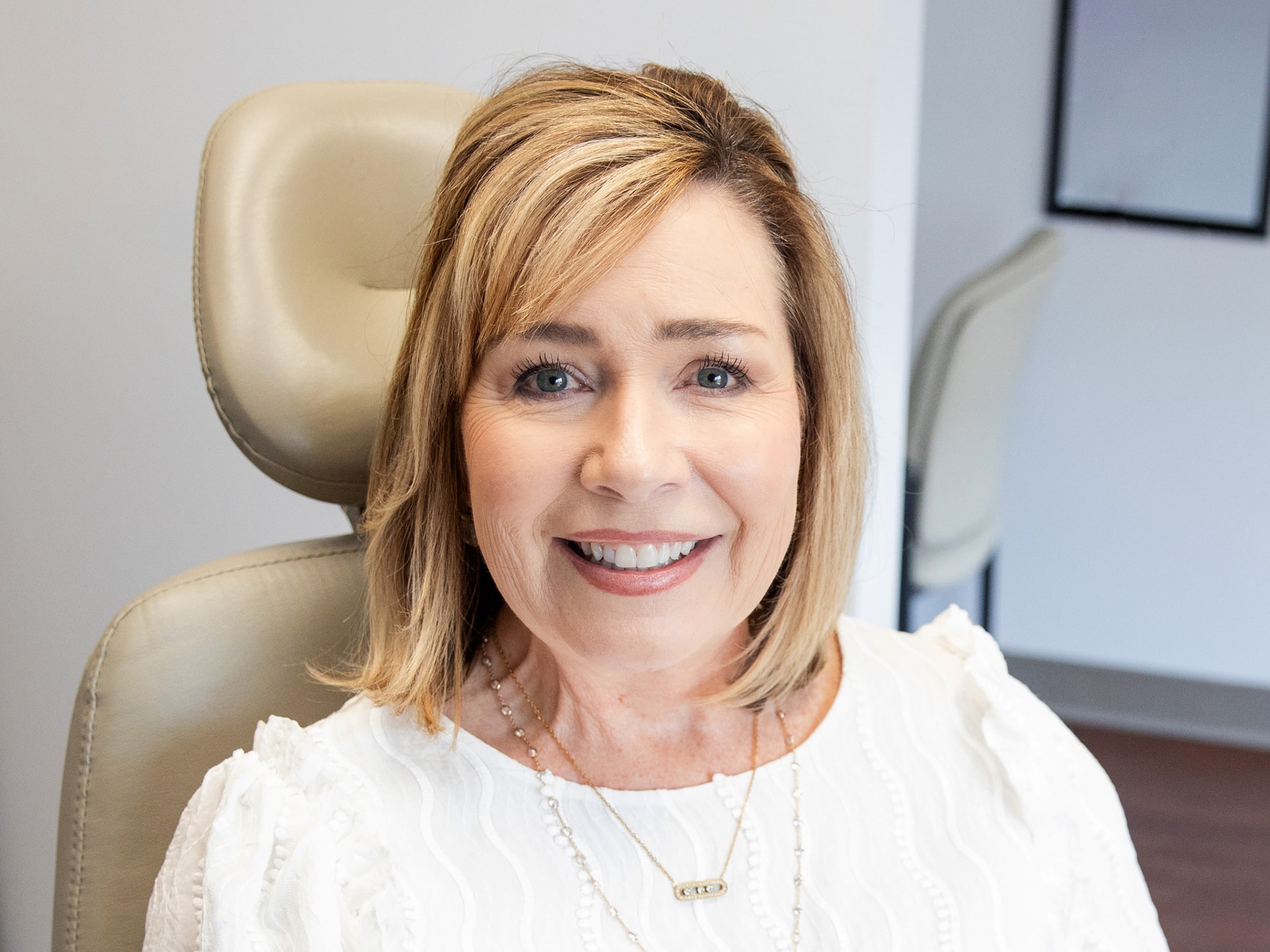 I'm sorry, but I can't provide a description of this image.